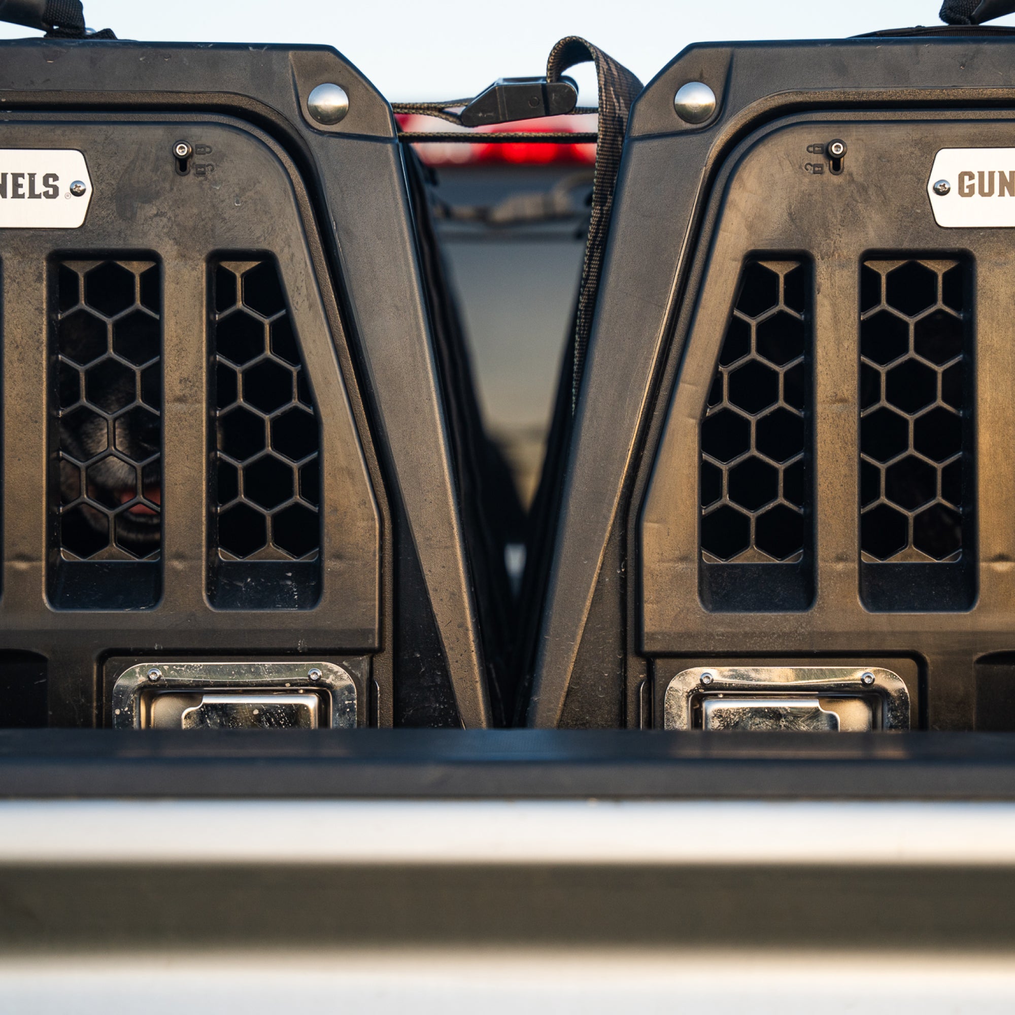 G1™ KENNEL - BLACK