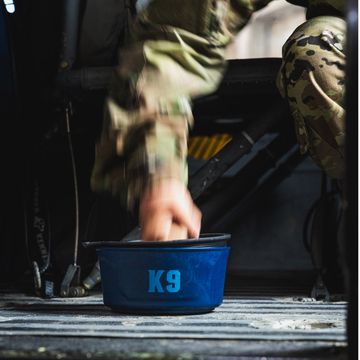 GUNNER DOG BOWL - NAVY