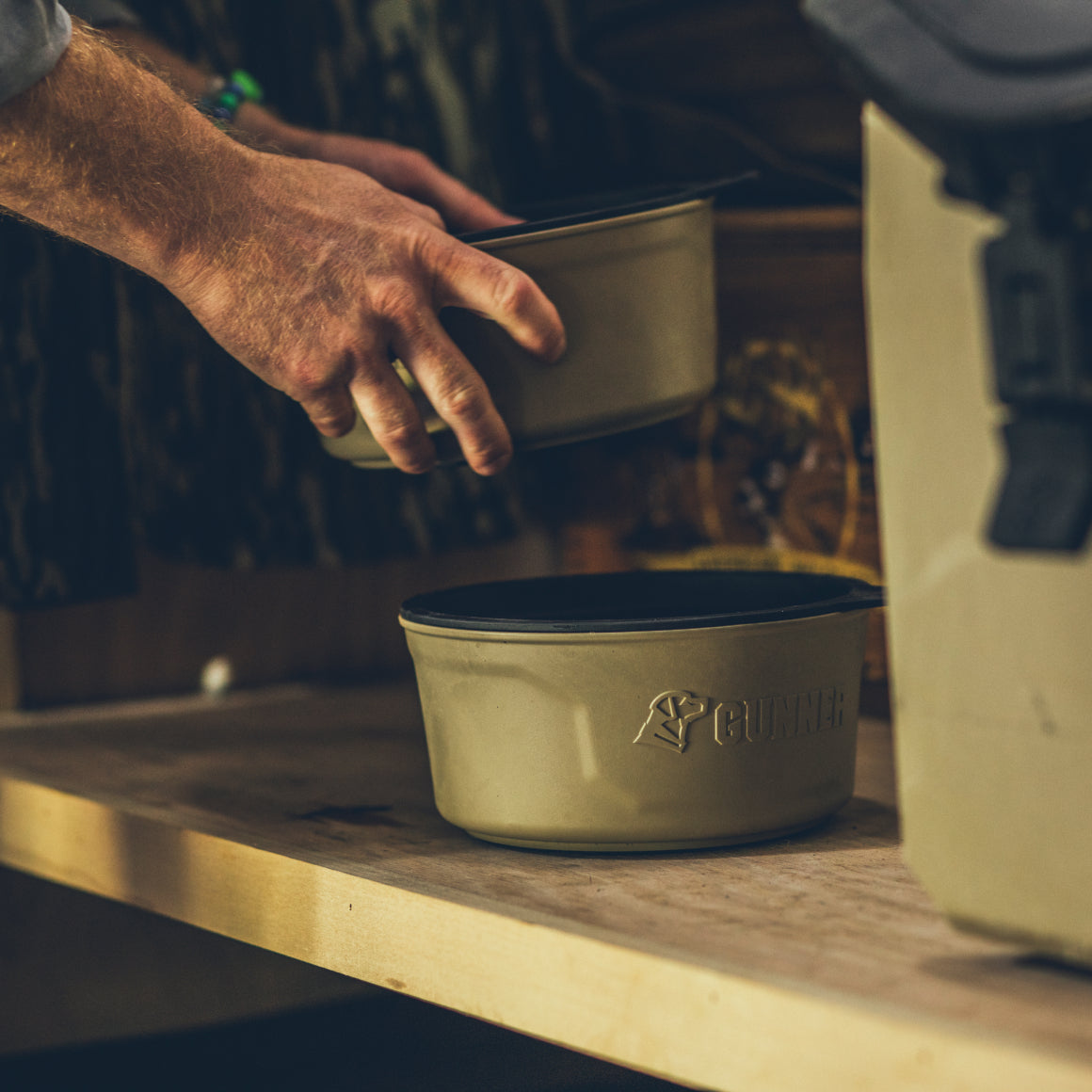 GUNNER DOG BOWL - TAN