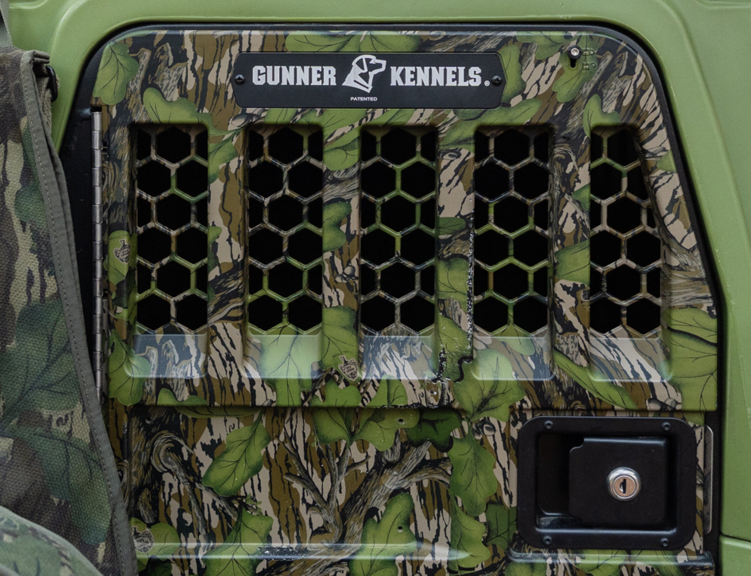G1™ KENNEL DOOR MOSSY OAK FULL FOLIAGE