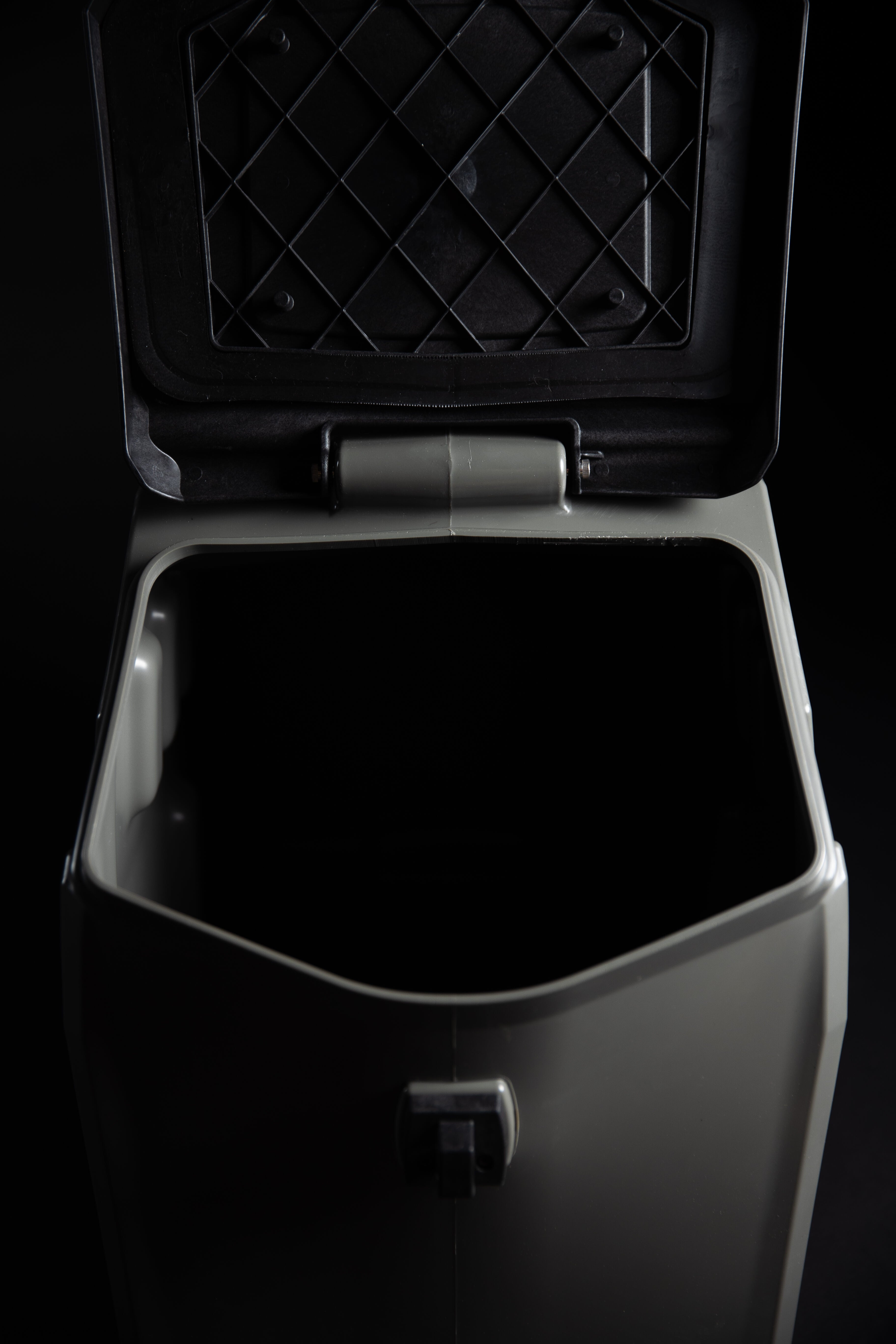 Dog Food Storage Bin GUNNER Food Crate GUNNER