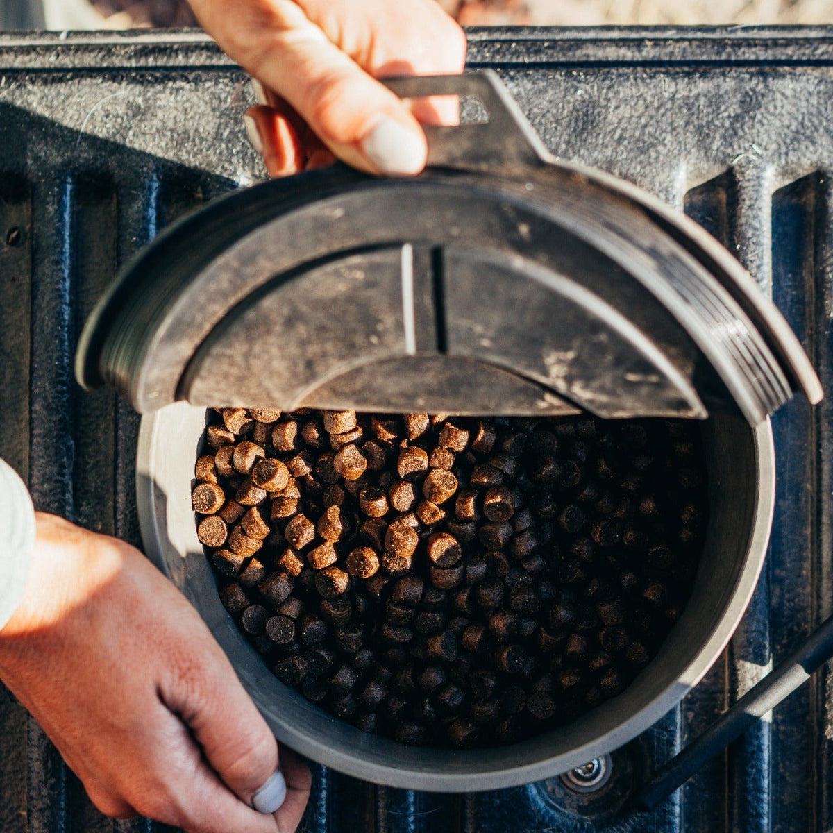 GUNNER Dog Bowl Food and Water GUNNER Kennels