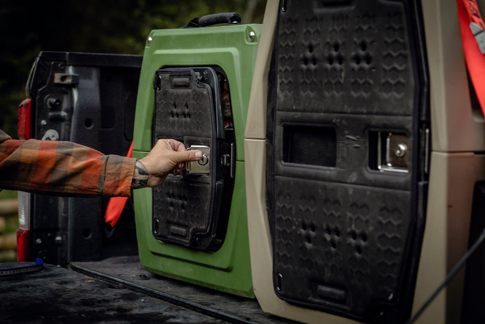 Cold Weather Door Dog Crate Door Cover GUNNER